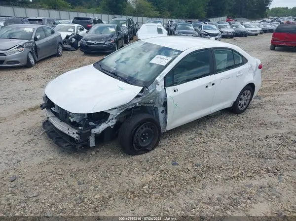 5YFEPMAE6NP363757 2022 TOYOTA COROLLA - Image 2