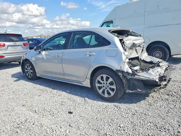 5YFEPMAE6NP367937 2022 TOYOTA COROLLA - Image 2