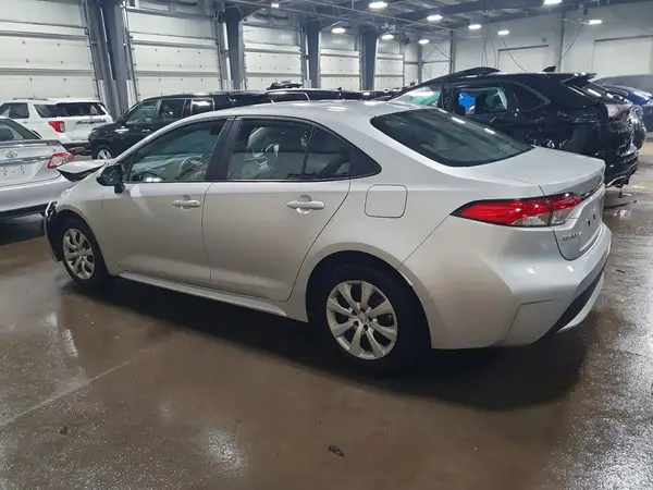 5YFEPMAE6NP369087 2022 TOYOTA COROLLA - Image 2