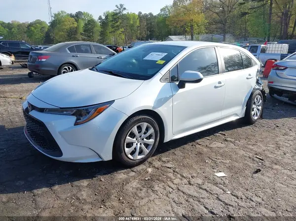 5YFEPMAE6NP369462 2022 TOYOTA COROLLA - Image 2