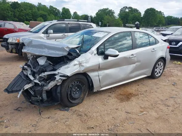 5YFEPMAE6NP370739 2022 TOYOTA COROLLA - Image 2