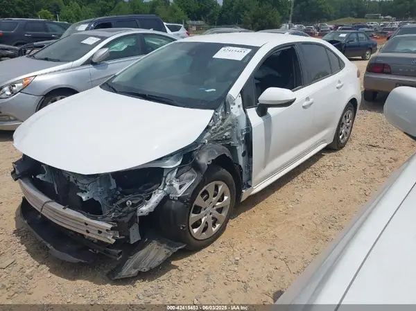5YFEPMAE6NP371549 2022 TOYOTA COROLLA - Image 2