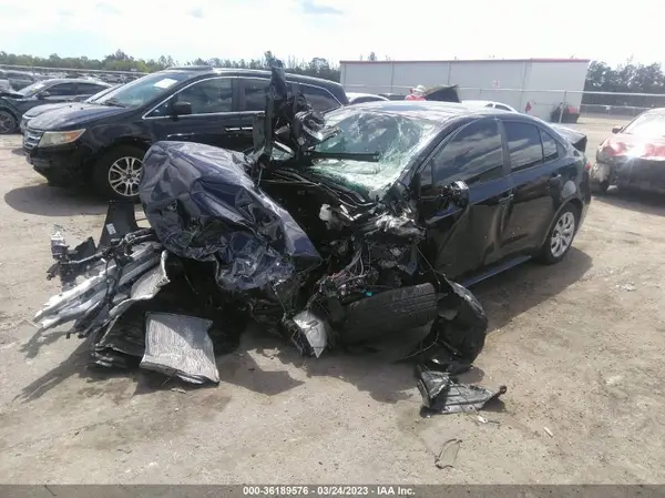 5YFEPMAE6NP372779 2022 TOYOTA COROLLA - Image 2