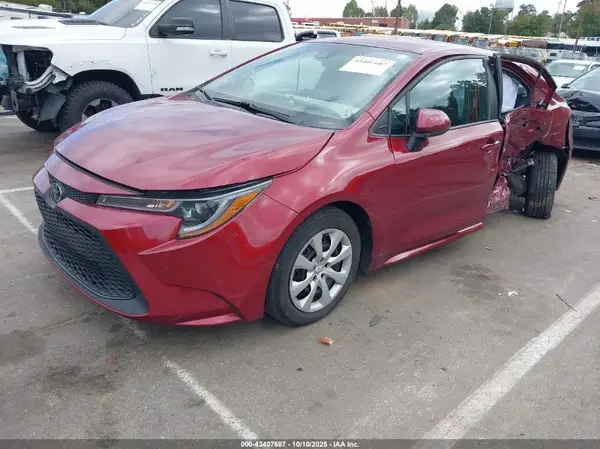 5YFEPMAE6NP372782 2022 TOYOTA COROLLA - Image 2