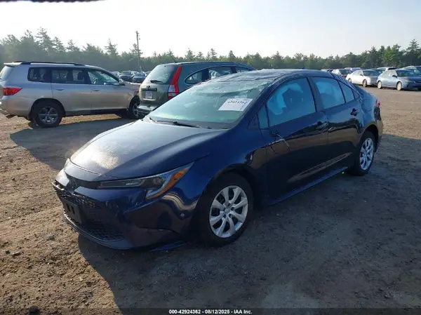 5YFEPMAE6NP374290 2022 TOYOTA COROLLA - Image 2