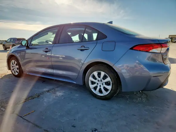 5YFEPMAE6NP376332 2022 TOYOTA COROLLA - Image 2