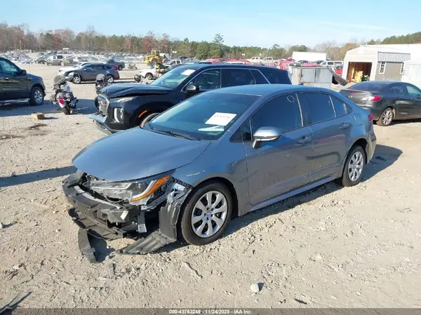 5YFEPMAE6NP378761 2022 TOYOTA COROLLA - Image 2