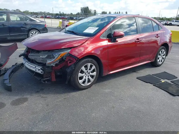 5YFEPMAE6NP379912 2022 TOYOTA COROLLA - Image 2