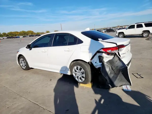 5YFEPMAE6NP380316 2022 TOYOTA COROLLA - Image 2