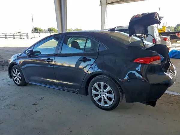 5YFEPMAE6NP381076 2022 TOYOTA COROLLA - Image 2