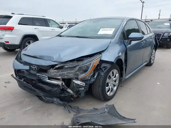 5YFEPMAE6NP382728 2022 TOYOTA COROLLA - Image 2