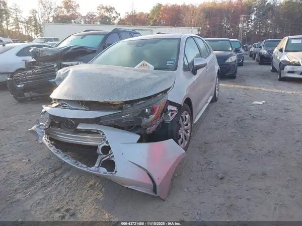 5YFEPMAE6NP383510 2022 TOYOTA COROLLA - Image 2