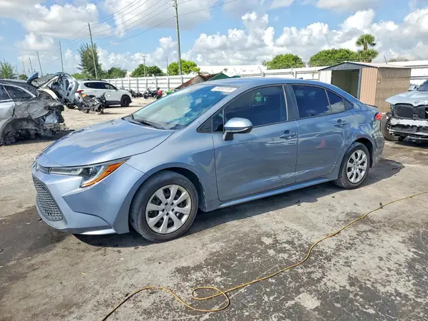 5YFEPMAE6NP384561 2022 TOYOTA COROLLA - Image 2