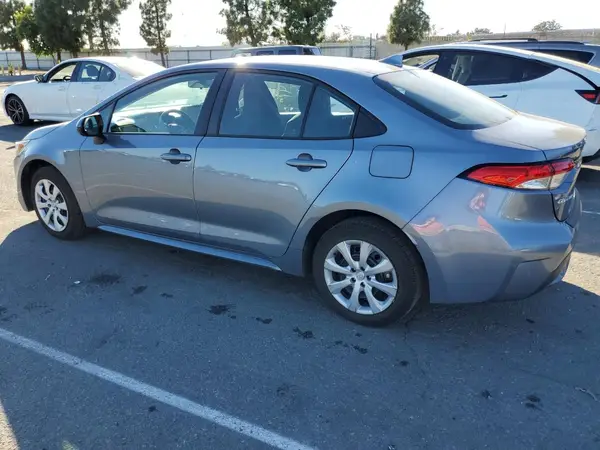5YFEPMAE6NP385497 2022 TOYOTA COROLLA - Image 2