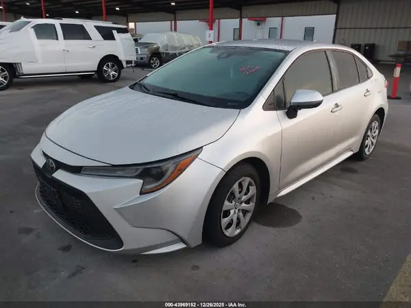 5YFEPMAE6NP389145 2022 TOYOTA COROLLA - Image 2
