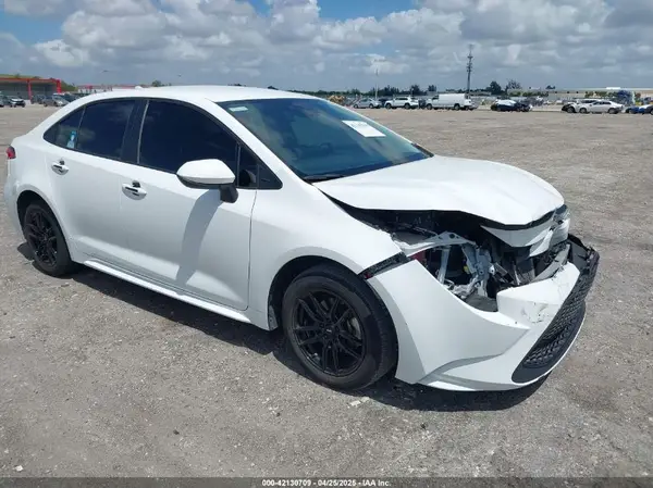5YFEPMAE6NP389890 2022 TOYOTA COROLLA - Image 1