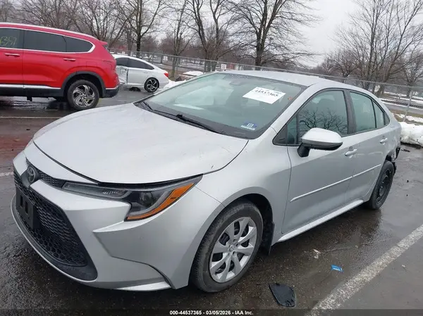 5YFEPMAE7MP151514 2021 TOYOTA COROLLA - Image 2