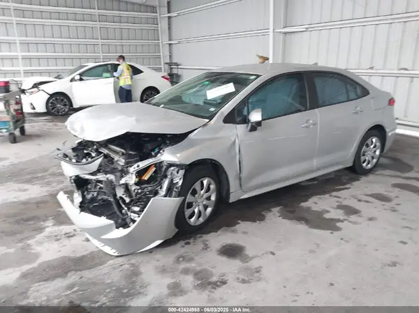 5YFEPMAE7MP168989 2021 TOYOTA COROLLA - Image 2