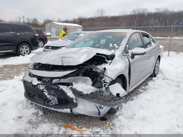 5YFEPMAE7MP174078 2021 TOYOTA COROLLA - Image 2