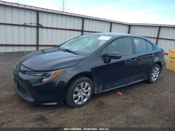 5YFEPMAE7MP204521 2021 TOYOTA COROLLA - Image 2
