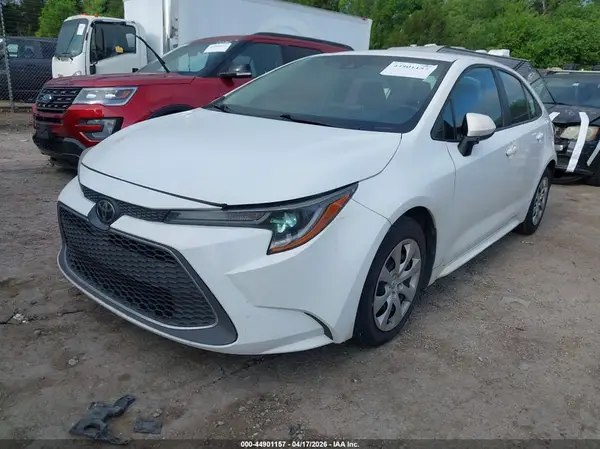 5YFEPMAE7MP207130 2021 TOYOTA COROLLA - Image 2