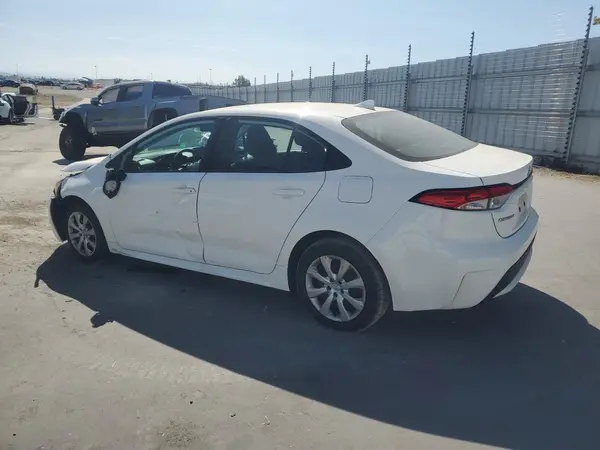 5YFEPMAE7MP218970 2021 TOYOTA COROLLA - Image 2