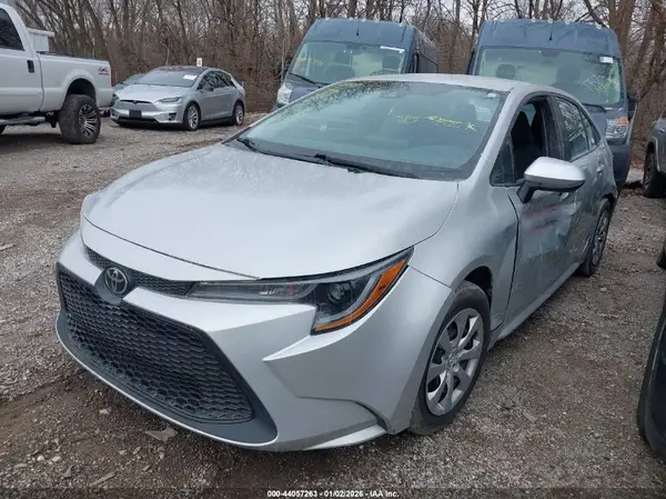 5YFEPMAE7MP220539 2021 TOYOTA COROLLA - Image 2