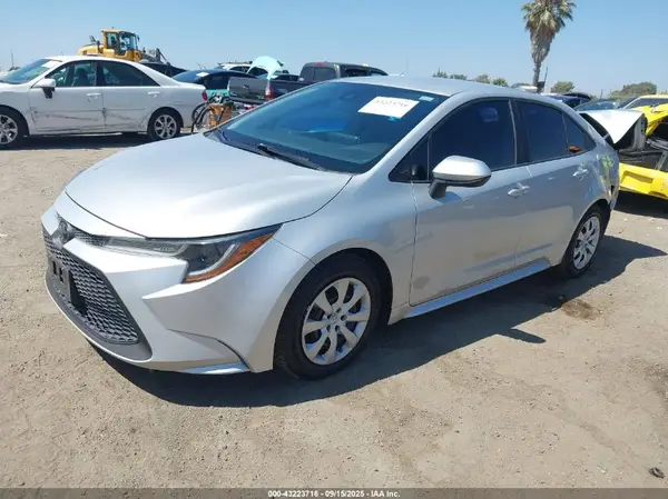 5YFEPMAE7MP228737 2021 TOYOTA COROLLA - Image 2