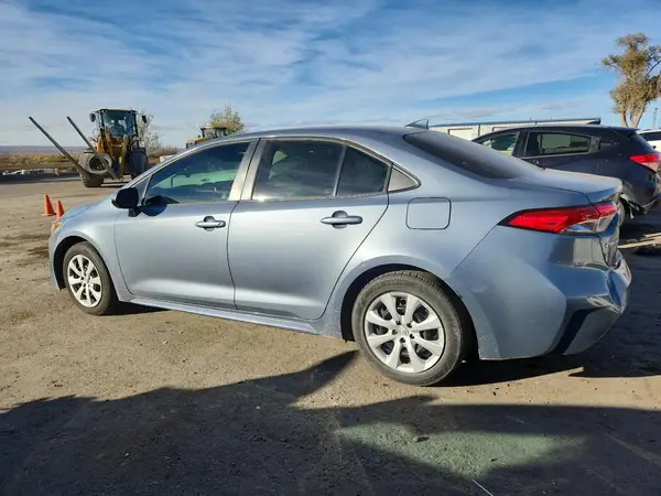 5YFEPMAE7MP233596 2021 TOYOTA COROLLA - Image 2