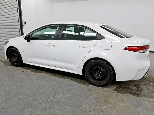 5YFEPMAE7MP235316 2021 TOYOTA COROLLA - Image 2