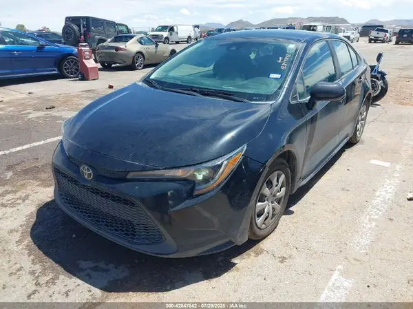 5YFEPMAE7MP237454 2021 TOYOTA COROLLA - Image 2