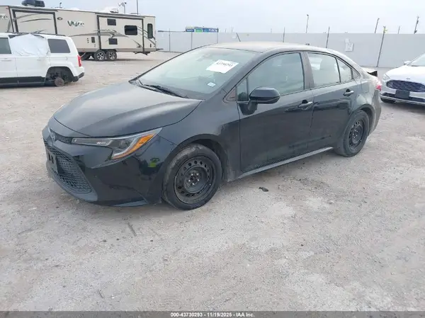 5YFEPMAE7MP249541 2021 TOYOTA COROLLA - Image 2
