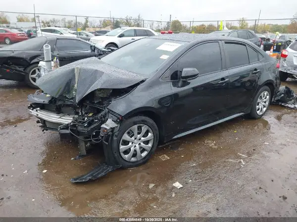 5YFEPMAE7MP252049 2021 TOYOTA COROLLA - Image 2