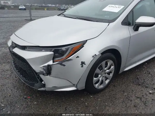 2021 TOYOTA COROLLA auction photo 6