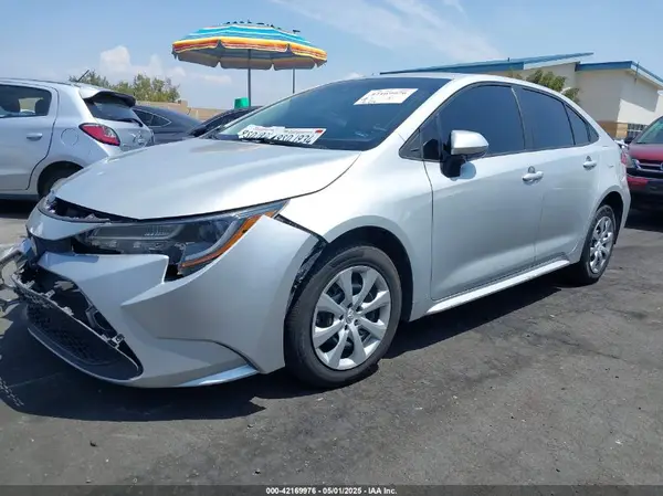 5YFEPMAE7MP252696 2021 TOYOTA COROLLA - Image 2