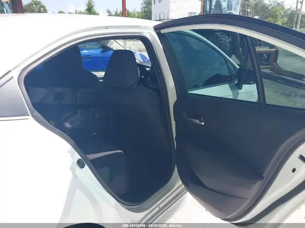 5YFEPMAE7MP258191 2021 TOYOTA COROLLA - Image 8
