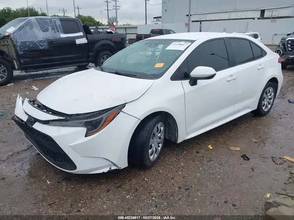 5YFEPMAE7MP259213 2021 TOYOTA COROLLA - Image 2