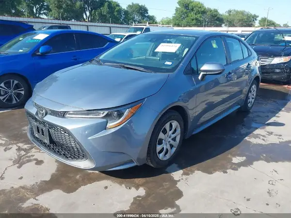 5YFEPMAE7MP268414 2021 TOYOTA COROLLA - Image 2