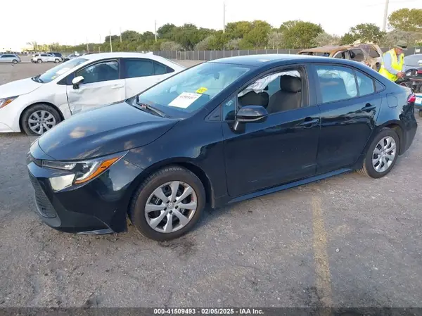 5YFEPMAE7MP269319 2021 TOYOTA COROLLA - Image 2