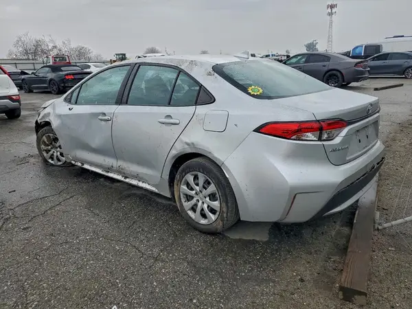 5YFEPMAE7NP271704 2022 TOYOTA COROLLA - Image 2