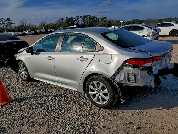 5YFEPMAE7NP272173 2022 TOYOTA COROLLA - Image 2