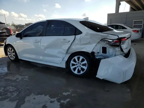 5YFEPMAE7NP278359 2022 TOYOTA COROLLA - Image 2