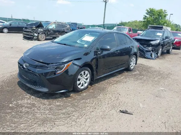 5YFEPMAE7NP278815 2022 TOYOTA COROLLA - Image 2
