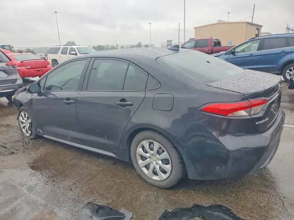 5YFEPMAE7NP280659 2022 TOYOTA COROLLA - Image 2