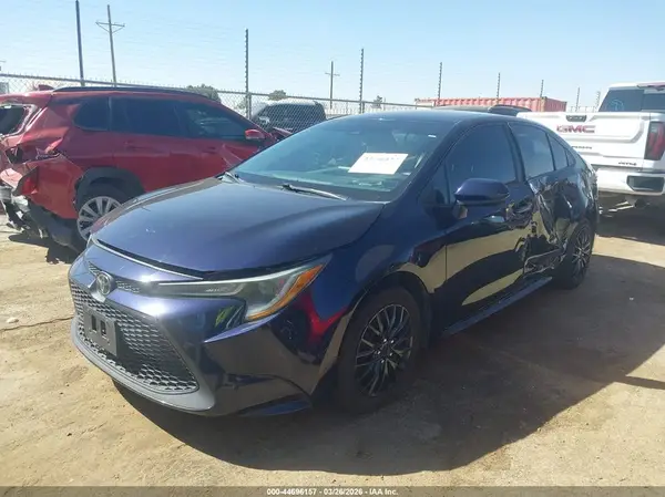 5YFEPMAE7NP281360 2022 TOYOTA COROLLA - Image 2