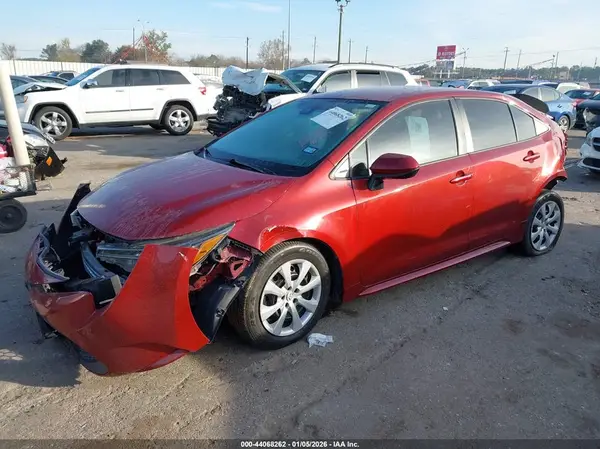 5YFEPMAE7NP284839 2022 TOYOTA COROLLA - Image 2
