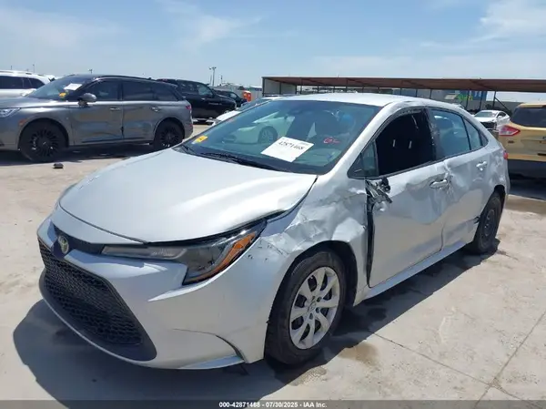 5YFEPMAE7NP288664 2022 TOYOTA COROLLA - Image 2