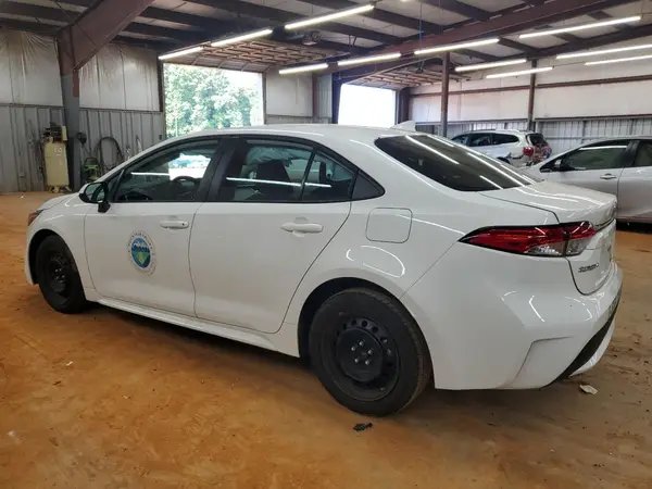 5YFEPMAE7NP293055 2022 TOYOTA COROLLA - Image 2