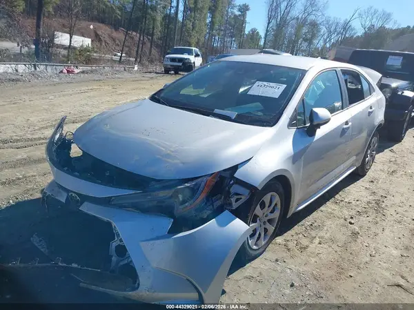 5YFEPMAE7NP294531 2022 TOYOTA COROLLA - Image 2
