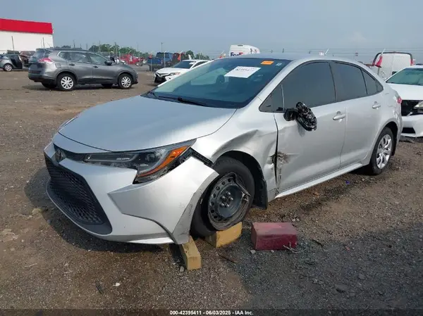 5YFEPMAE7NP297977 2022 TOYOTA COROLLA - Image 2